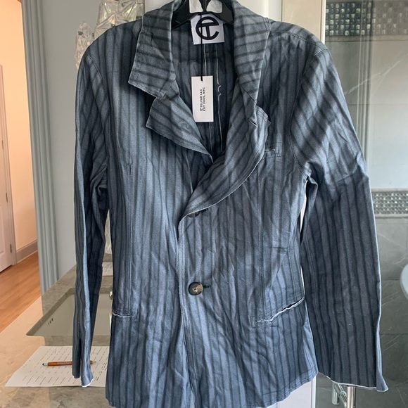 Telfar T-Shirt Blazer - Picture 4 of 13